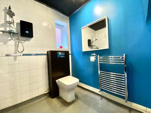 Downstairs Wet Room/WC- click for photo gallery